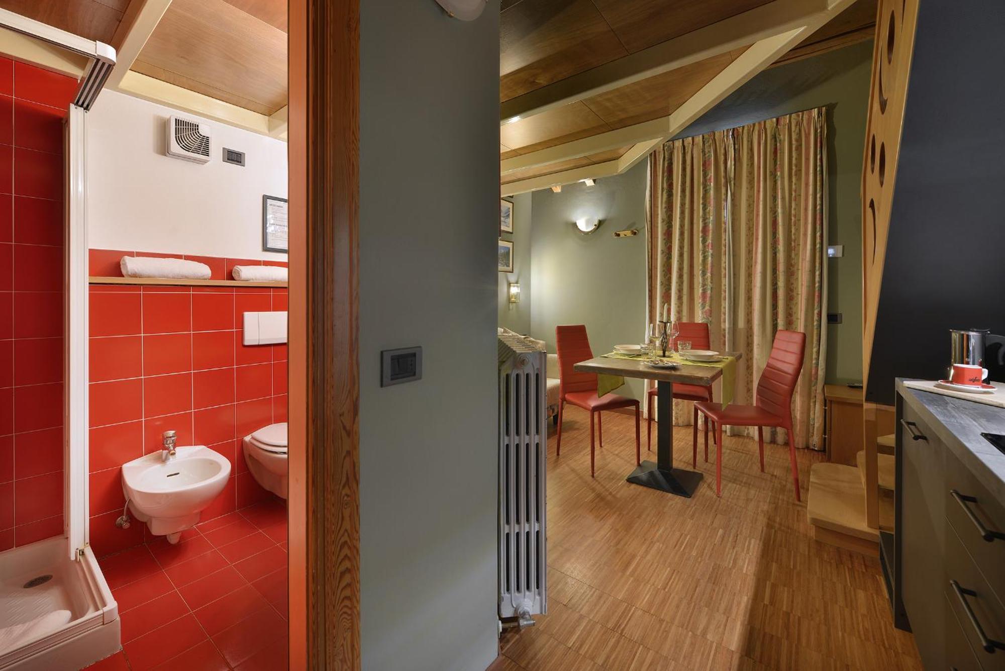 Cronox Mini Apartments Livigno Eksteriør billede